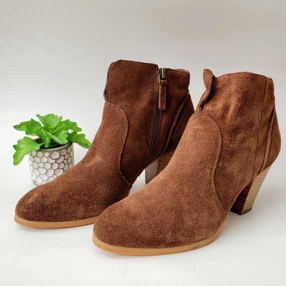 Tesori Brown Suede Western Stacked Block Heel Ankle Boots Size 6 - Picture 2 of 7